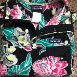 Women’s floral S Patagonia synchilla